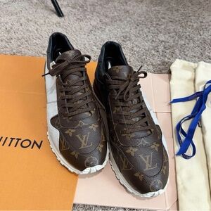 LOUIS VUITTON Run Away Sneakers 'Multi-color Logo Monogram' Size LV10